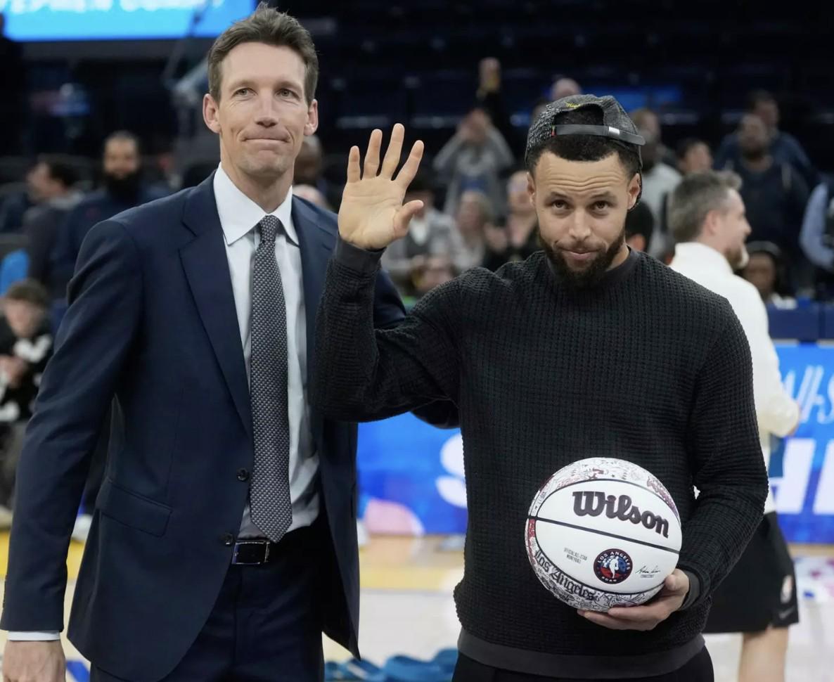 世界杯 官网-库里可能缺席本赛季剩余比赛？勇士总经理：存在这种可能性